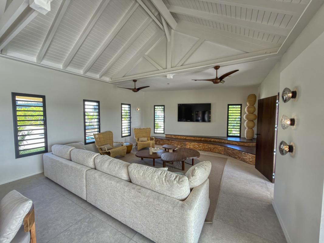 16.Location Villa piscine vue mer St François Guadeloupe_Séjour Vue mer